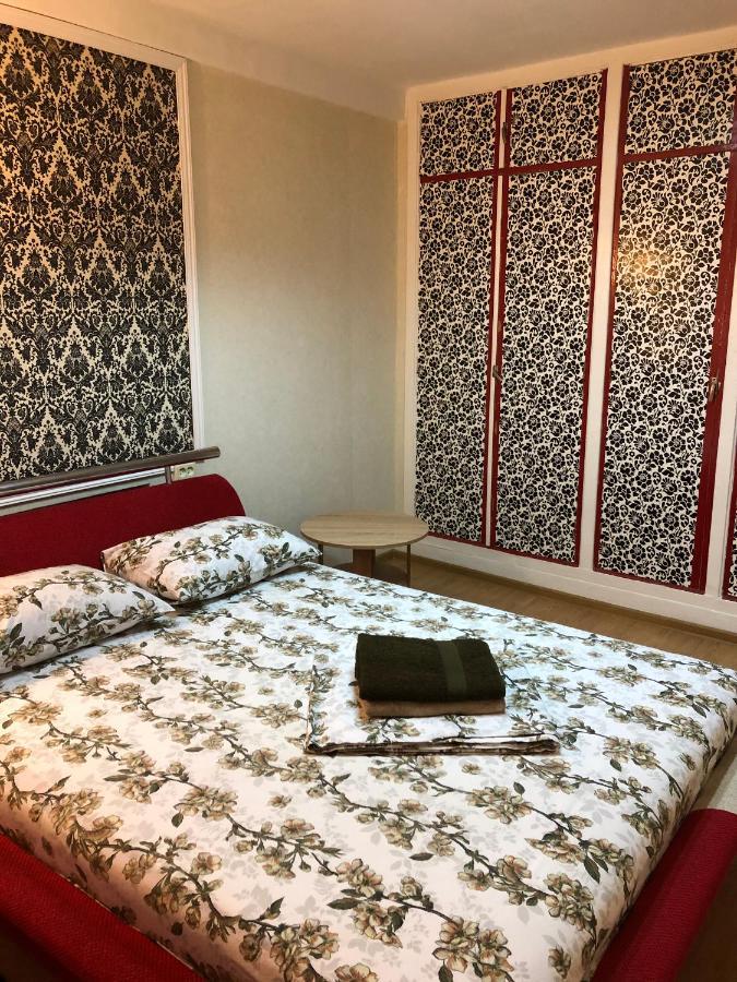 Kyiv Apartment In Pechersk On Oleksandra Kopylenko Exterior foto